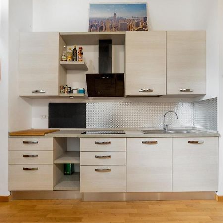 Dergano & Maciachini Cozy Apartment Milan Exterior photo
